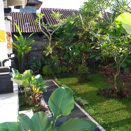 Omank Agus Homestay ウブド エクステリア 写真