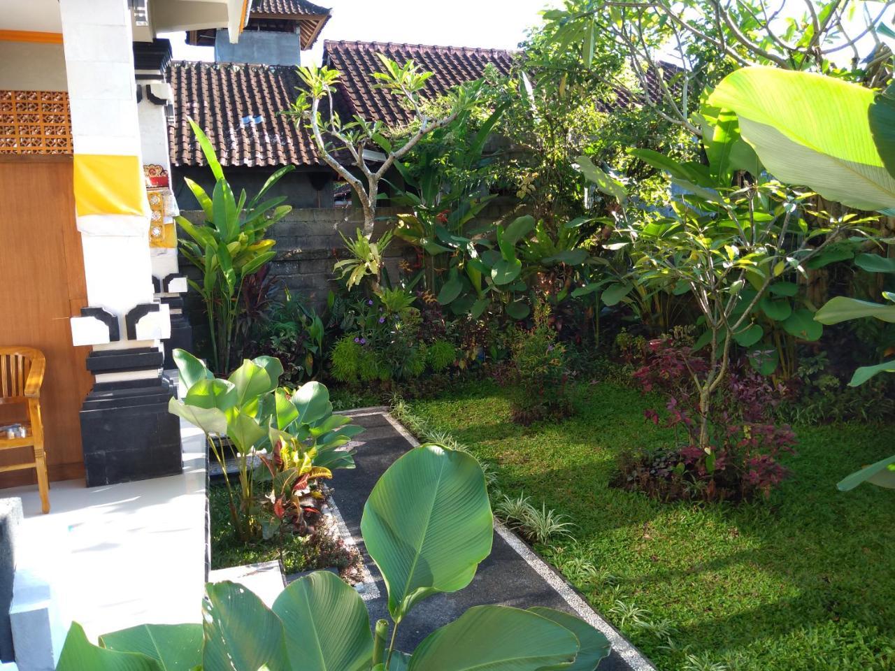Omank Agus Homestay ウブド エクステリア 写真