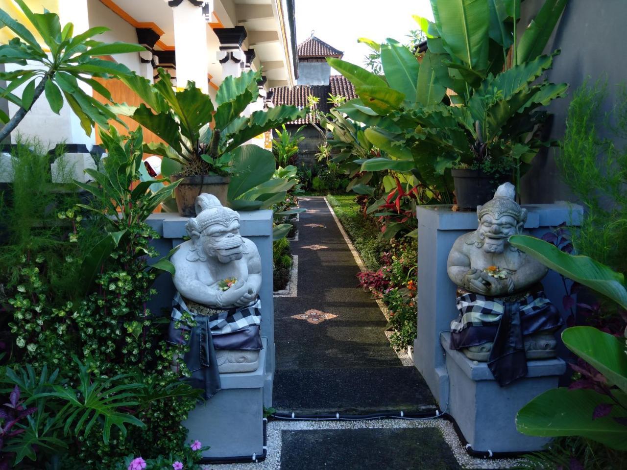 Omank Agus Homestay ウブド エクステリア 写真
